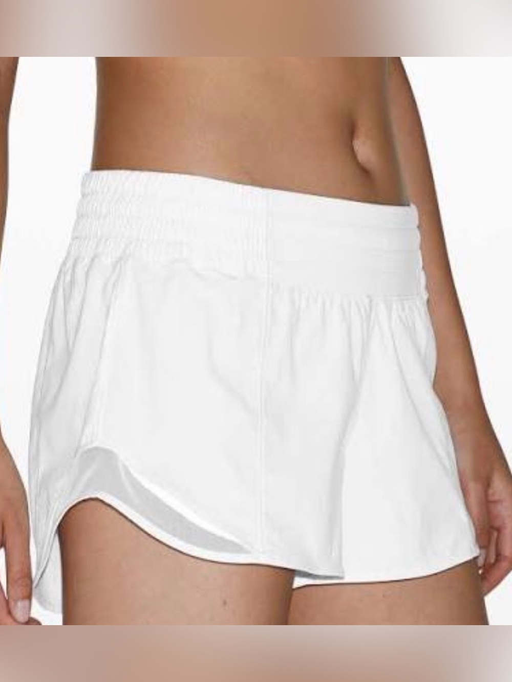 Lululemon High-Rise Hotty Hot 2.5" white size 6